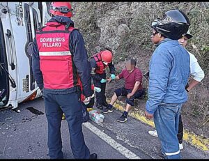 Hombre herido en volcamiento en Píllaro