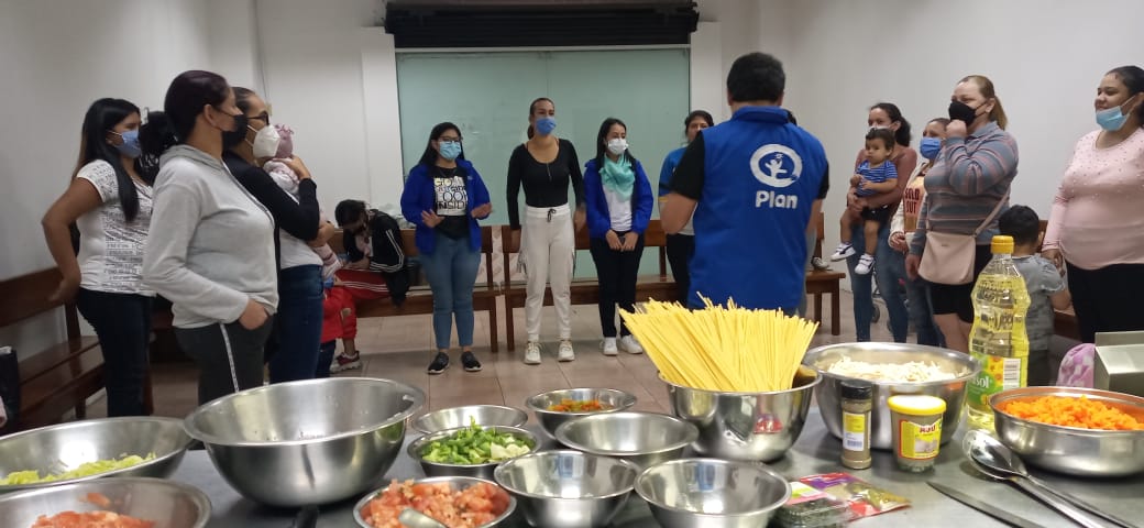 Personas en movilidad participaron de taller gastronómico