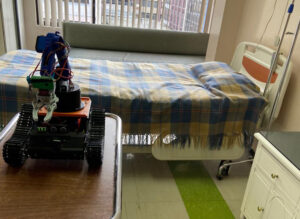 Estudiante crea robot para  asistencia hospitalaria