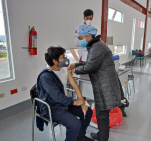 Estudiantes de la Universidad Técnica de Ambato recibieron la cuarta dosis de vacunas
