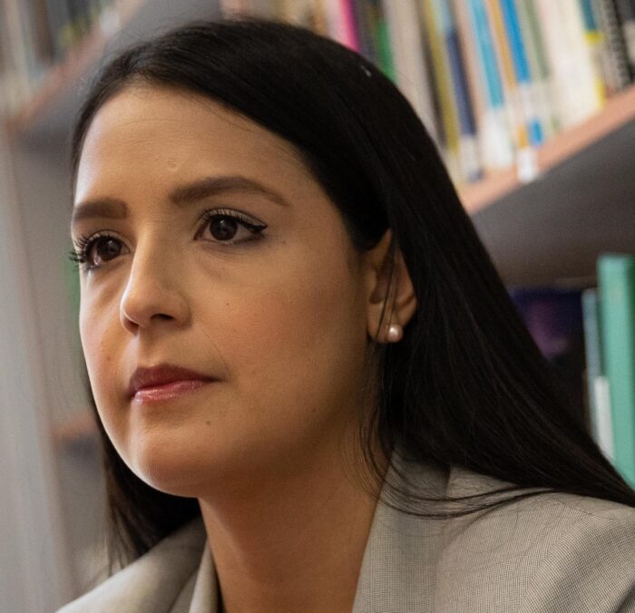 Denuncia. La directora de la ONG Centro para los Defensores y la Justicia, Marianna Romero, ofreció cifras del problema. EFE
