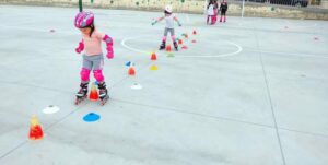 Curso vacacional de patinaje se realiza en Ambato