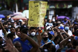 Crecientes protestas en Panamá obligan al Gobierno a buscar el diálogo