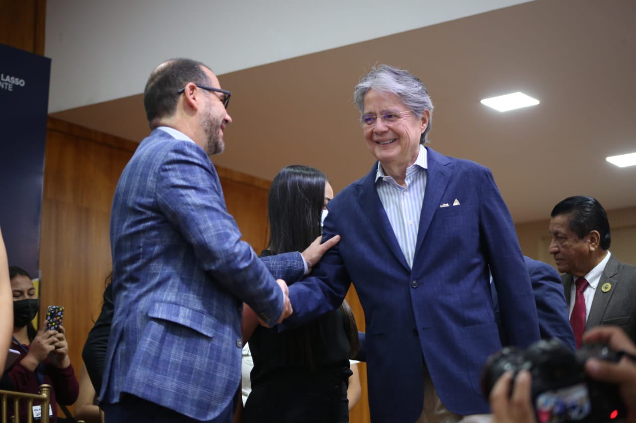 El presidente Guillermo Lasso fue sometido a una cirugía