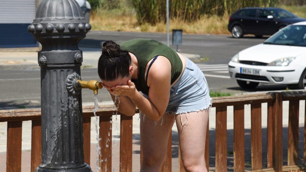 España registra ya 360 muertos por una ola de calor de hasta 44 grados