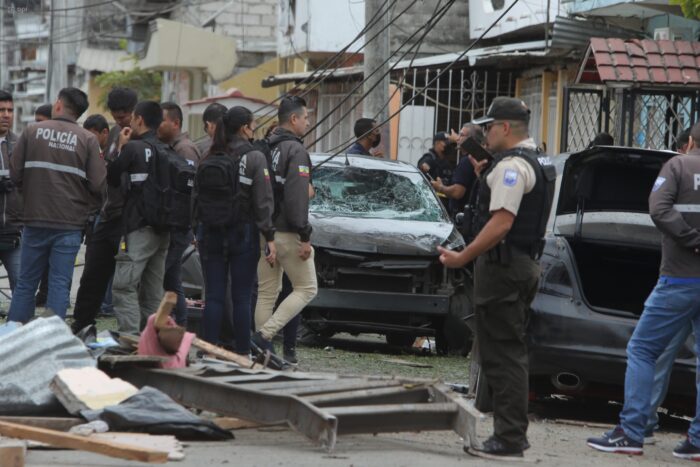 Terror. El atentado ocurrido por la madrugada en el sector Cristo del Consuelo dejó muertos, heridos y daños materiales.