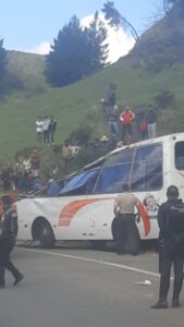 Un muerto y 12 heridos deja  accidente en El Arenal