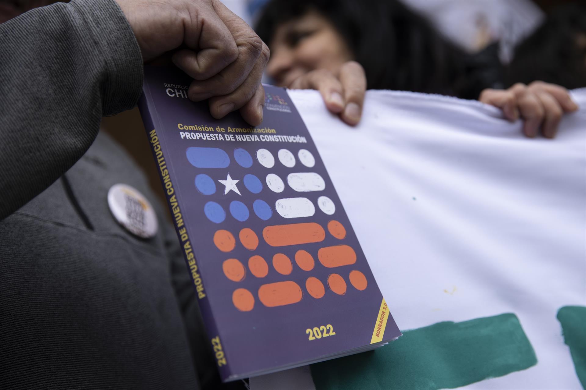 Chile: tres años convulsos y un proyecto de Constitución sin apoyo