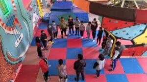 60 niños aprenden en el vacacional del Circo Social