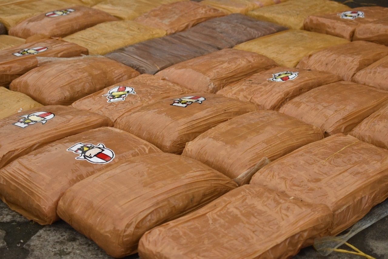 Incautan tres toneladas de cocaína en el mar de Tumaco, al norte de Esmeraldas