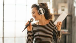 5 consejos para mejorar  la voz al cantar