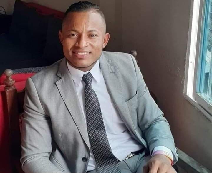 Antisociales disparan a pastor