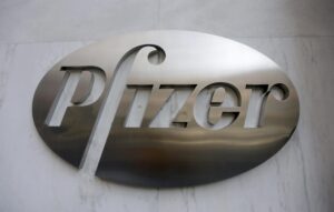 Moderna denuncia a Pfizer y BioNtech por «infringir» su patente para la vacuna anticovid