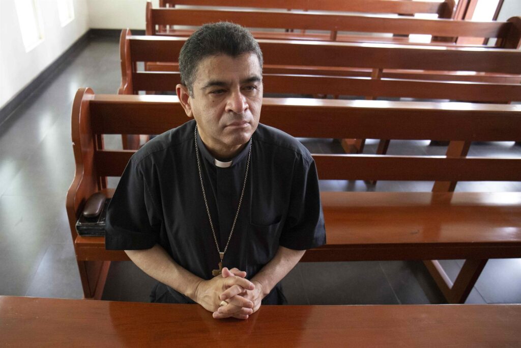 «¡Queremos que nos dejen en paz!», pide un obispo nicaragüense a la Policía