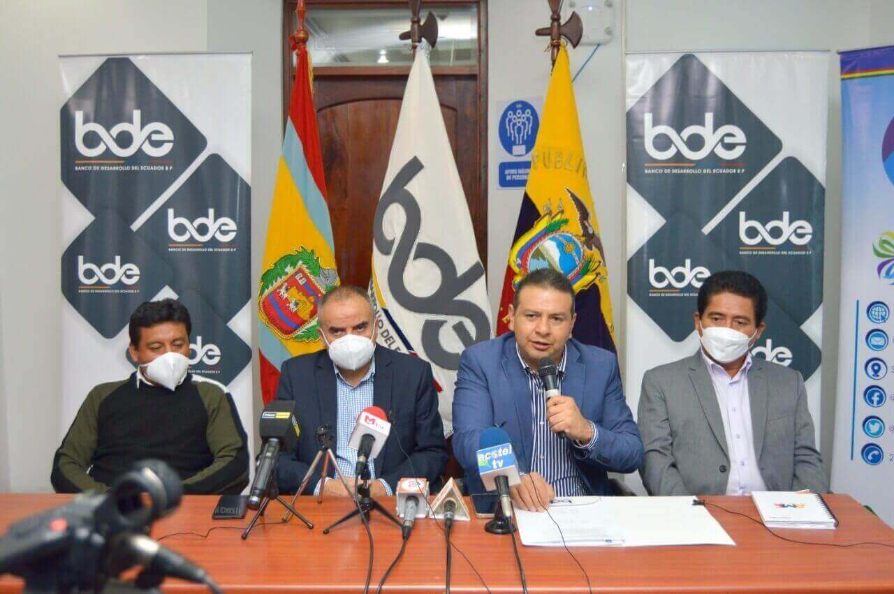 BDE otorga $5.4 millones para Calvas y Zapotillo