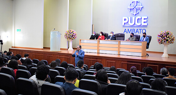 Universidad Católica de Ambato inicia clases