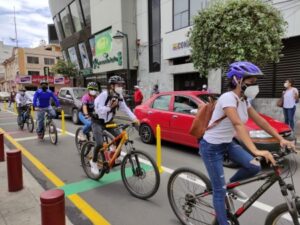 Cierre de vías en Ambato por ciclopaseo