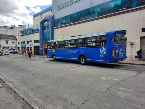 Transportistas urbanos y rurales de Ambato anuncian paralización