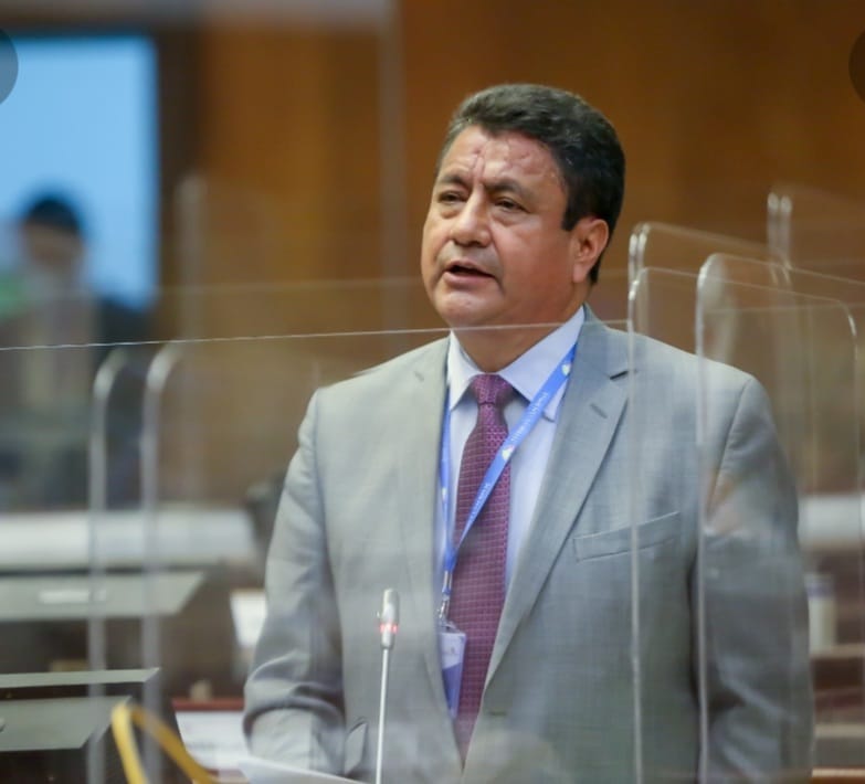 Pedro Zapata presidió Comisión Multipartidista.