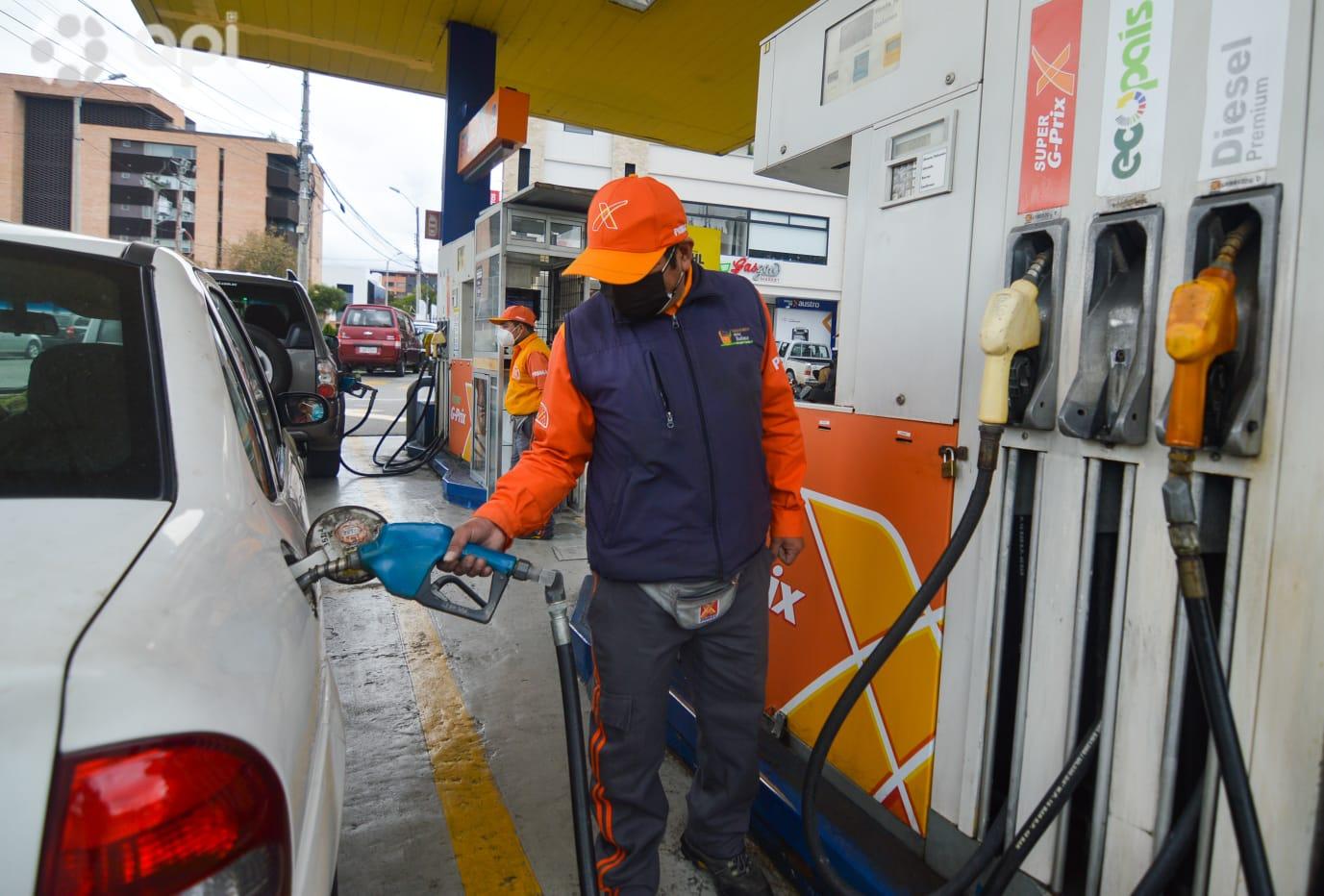 Más del 60% vehículos en Ecuador necesitan gasolina súper