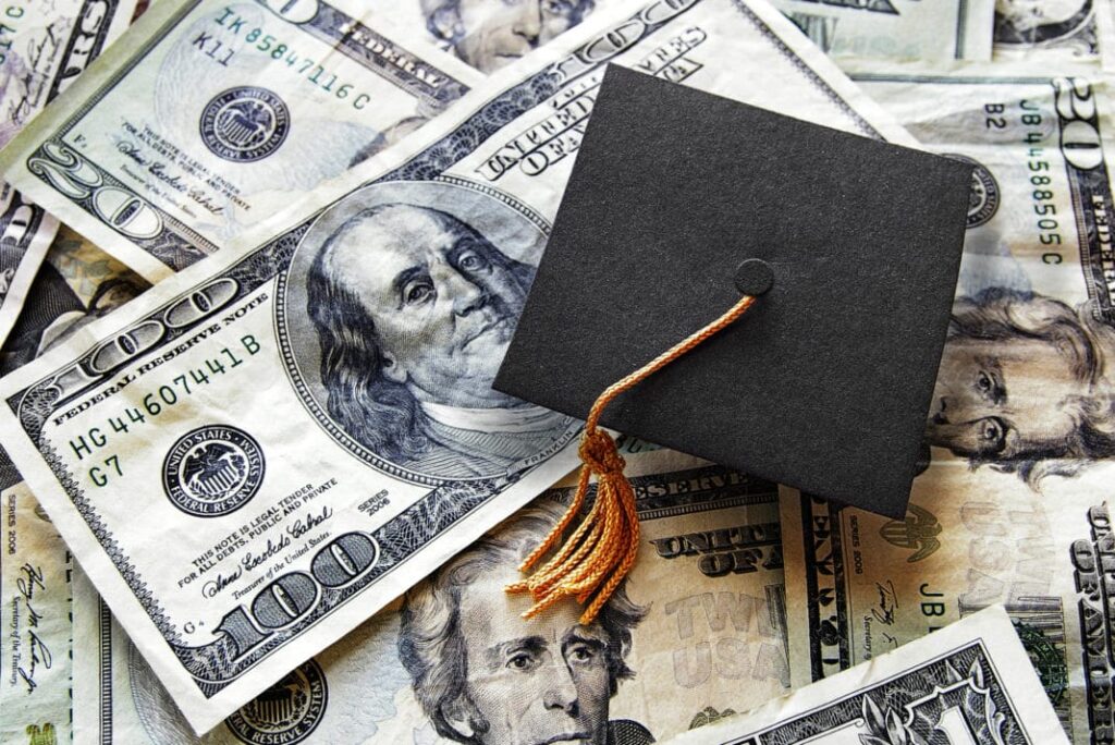 ¿Qué opciones existen para refinanciar los créditos educativos?