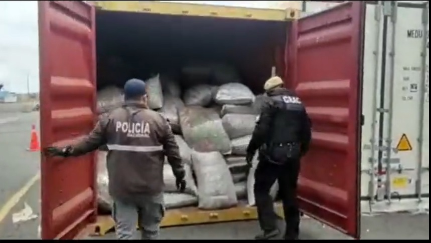Cocaína valorada en $200 millones fue incautada en Puerto Bolívar, El Oro