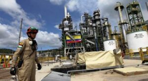 Contraloría emitió informe con indicios de responsabilidad penal por pagos injustificados de más de $24 millones en Petroecuador