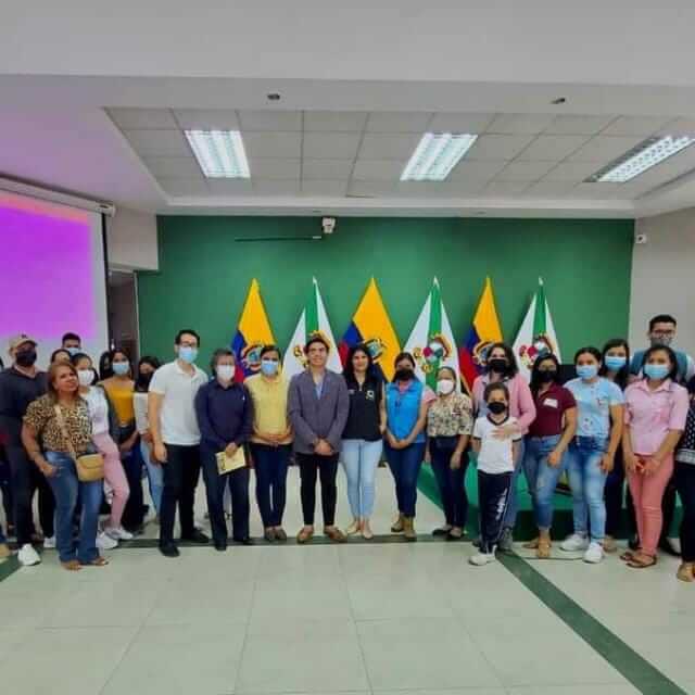 Cumplimiento de ordenanza municipal para jóvenes quevedeños