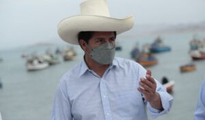 Presidente del Perú asegura que luchará contra «fuerzas golpistas»