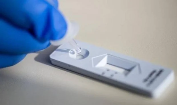 Una cadena de farmacias comercializará pruebas de antígenos desde el 17 de agosto en Quito y Guayaquil
