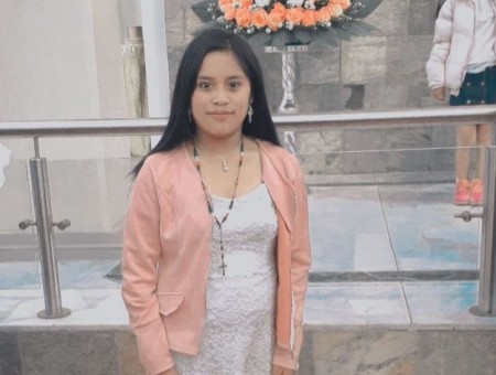 Adriana Valeria Miniguano Caisa, de 15 años, está desaparecida.