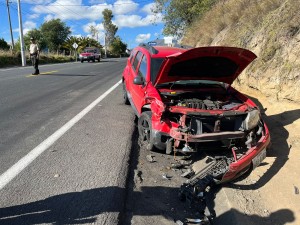 SINIESTRO. Los carros quedaron con daños considerables tras el percance.