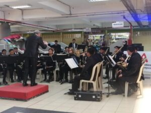 Conciertos gratuitos de la Sinfónica de Tungurahua en parques y mercados de Ambato