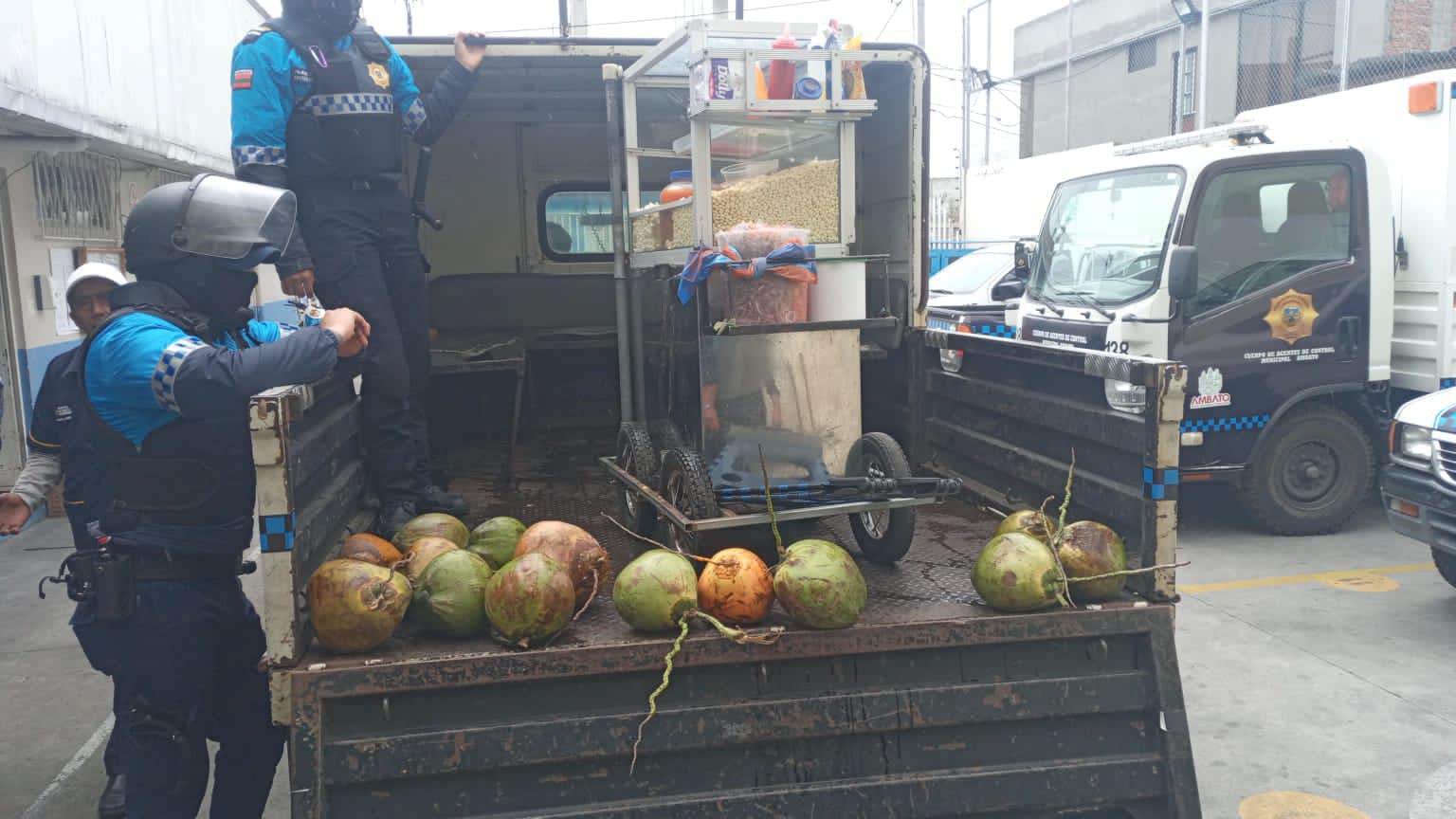 Informales denuncian demoras en la entrega de su mercadería decomisada