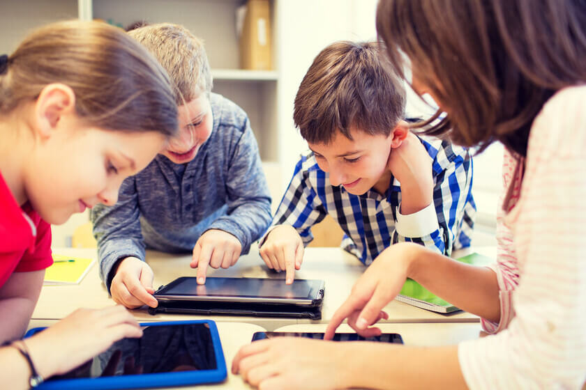 5 maneras de ayudar a los niños a lidiar con la tecnología en la escuela