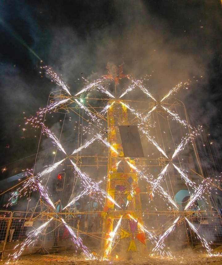 Últimos días de fiestas en La Catedral, se queman hasta tres castillos por noche