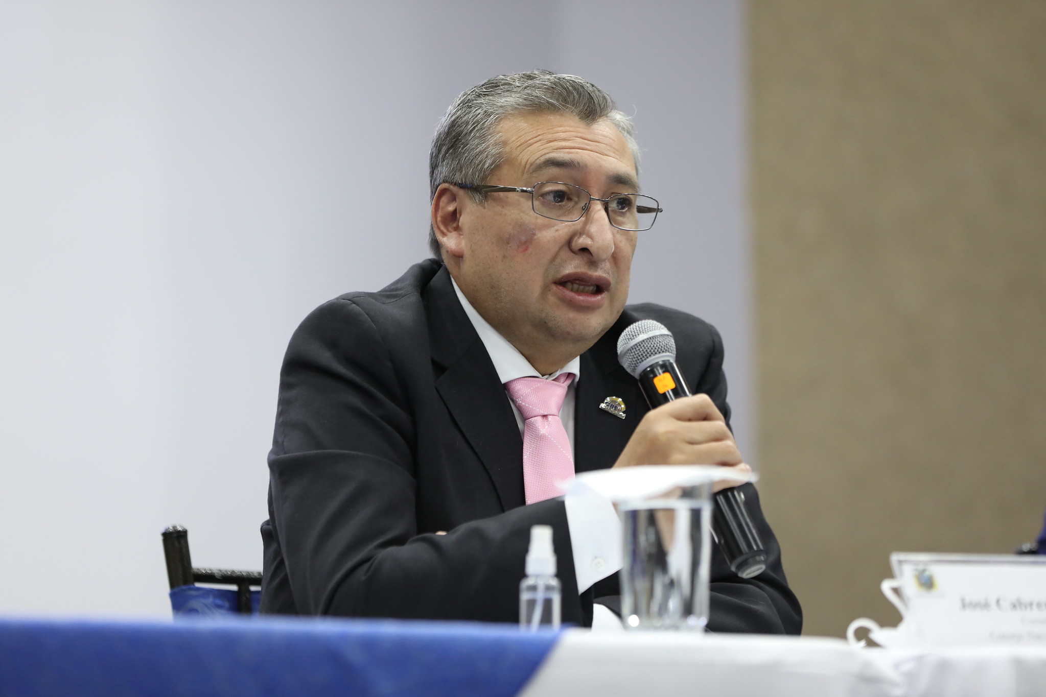 Cortocircuito en el CNE por dinero para un ‘desfile cívico’