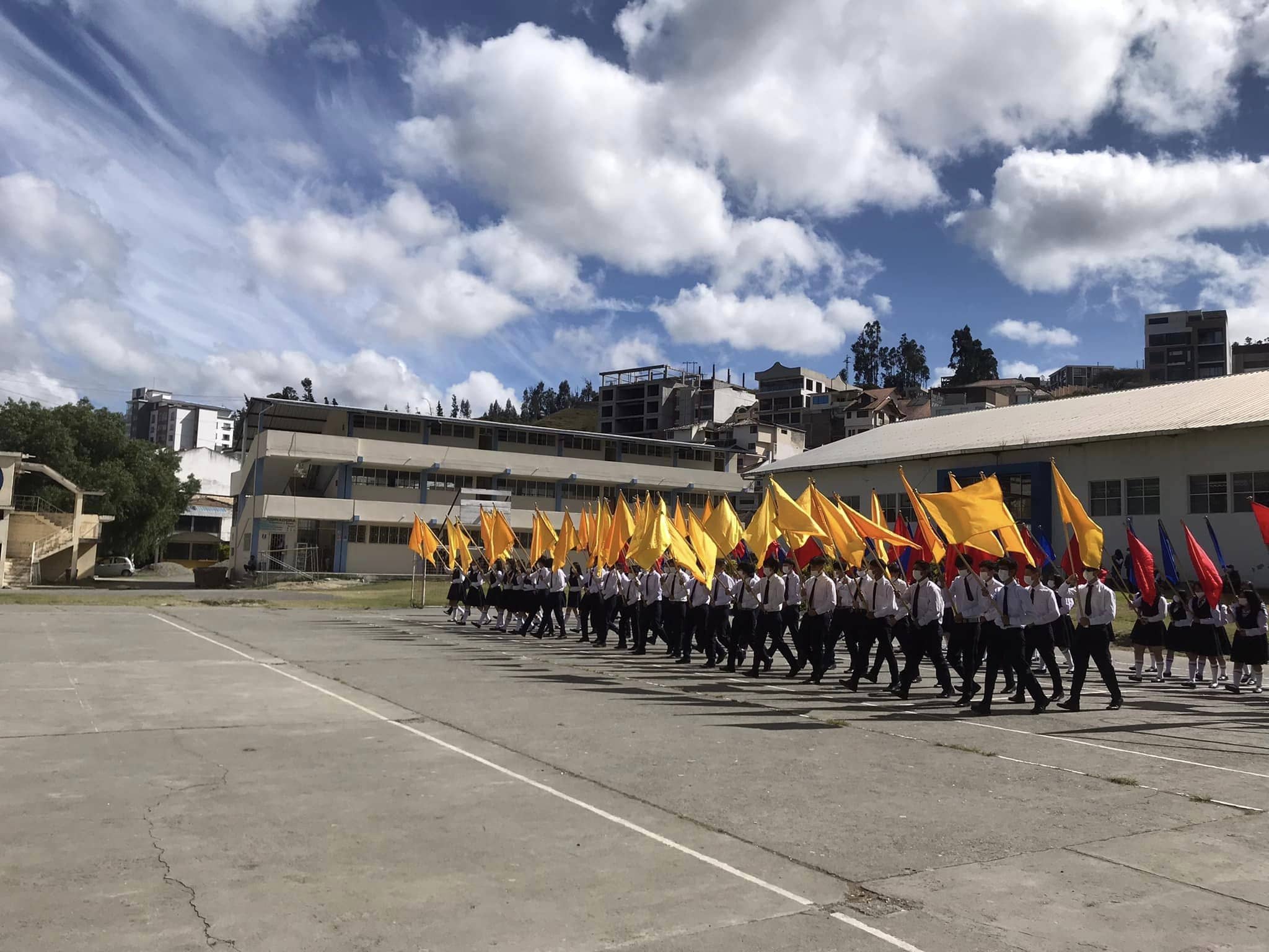 Estudiantes de la Zona 7 rindieron homenaje a la Bandera