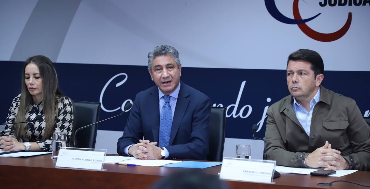 Estados Unidos colabora con Ecuador para evitar los ataques contra los jueces anticorrupción