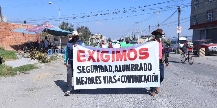 Habitantes del norte de México crean autodefensas contra violencia y narcos