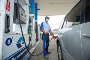 Precio de gasolina súper baja 45 centavos desde el 12 de septiembre