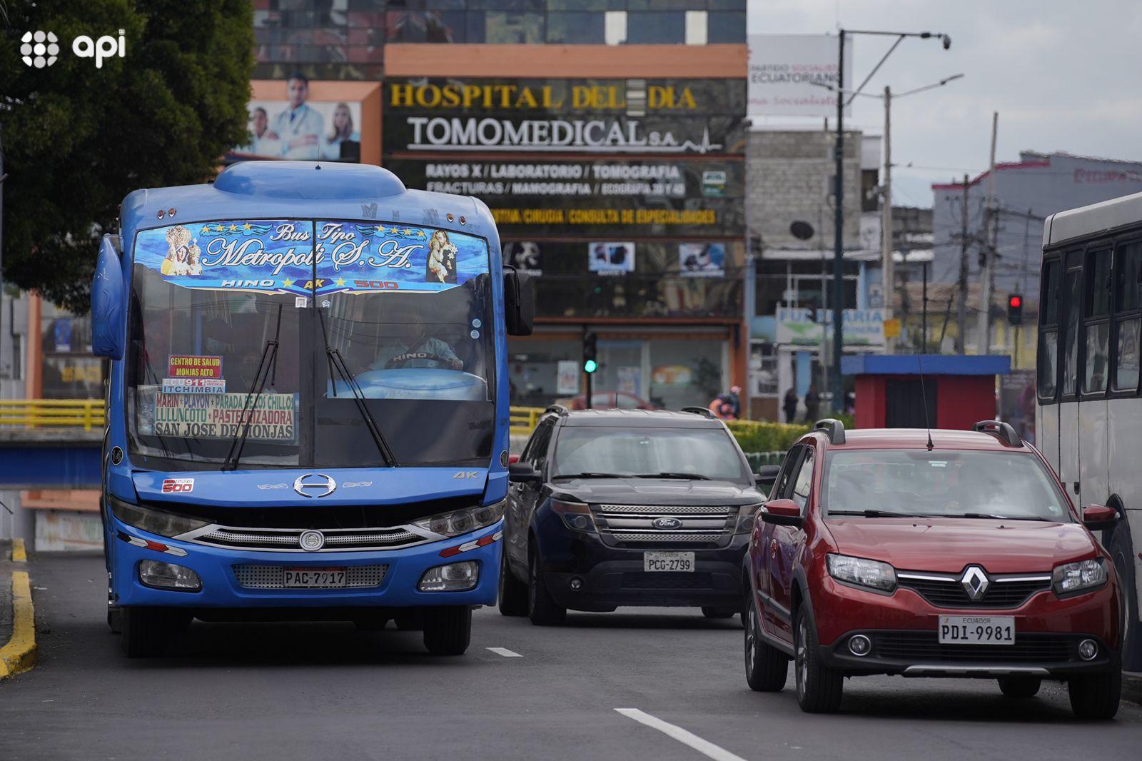 HECHO. Los buses y el transporte pesado son los principales consumidores de diésel.
