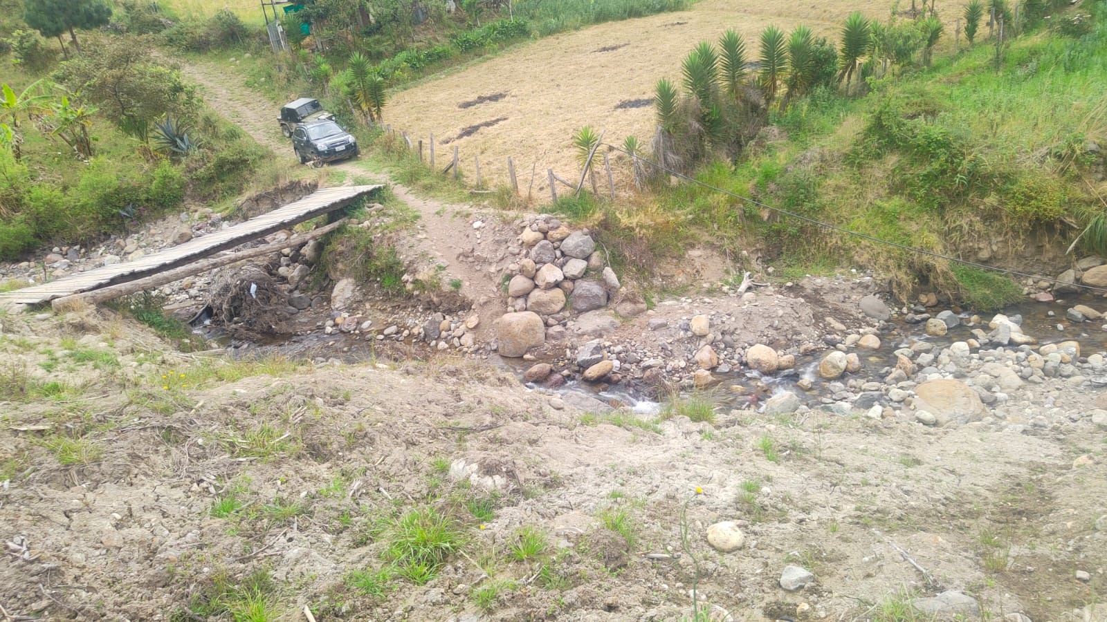 Moradores piden construcción urgente de puente en Taquil