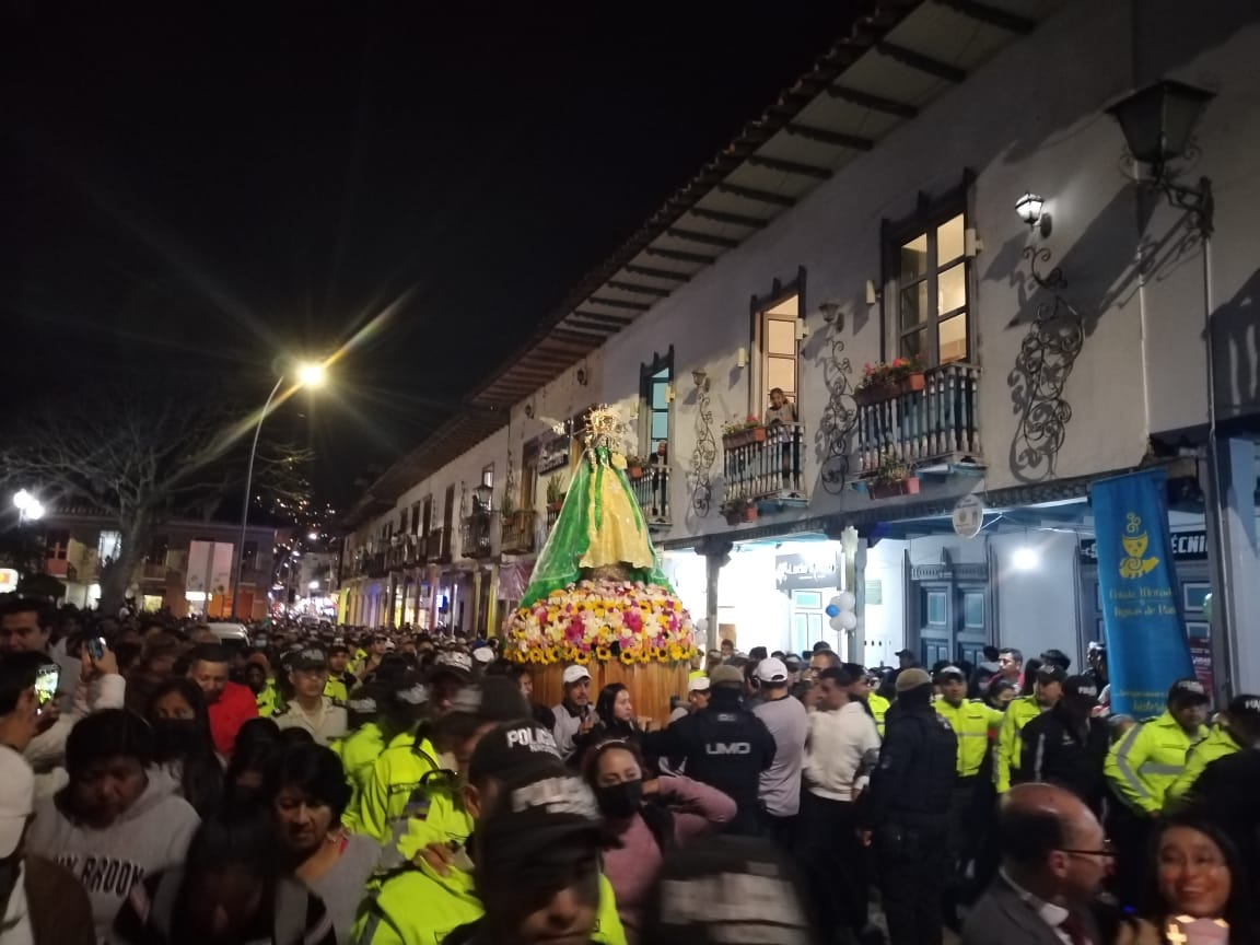 Virgen del Cisne reunió a miles y se despidió de Loja