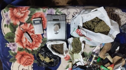 Jóvenes tenían medio kilo de  marihuana en su casa en Miñarica