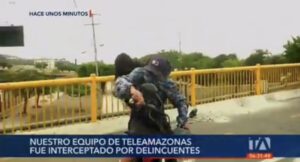 Dos hombres intentaron asaltar a periodistas durante una transmisión en vivo