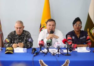 200 policias más para combatir la inseguridad en Esmeraldas