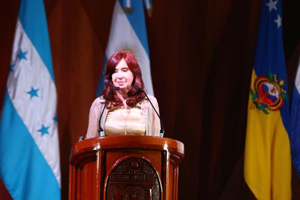 Justicia. La vicepresidenta Cristina Fernández es imputada por la concesión de 51 obras.