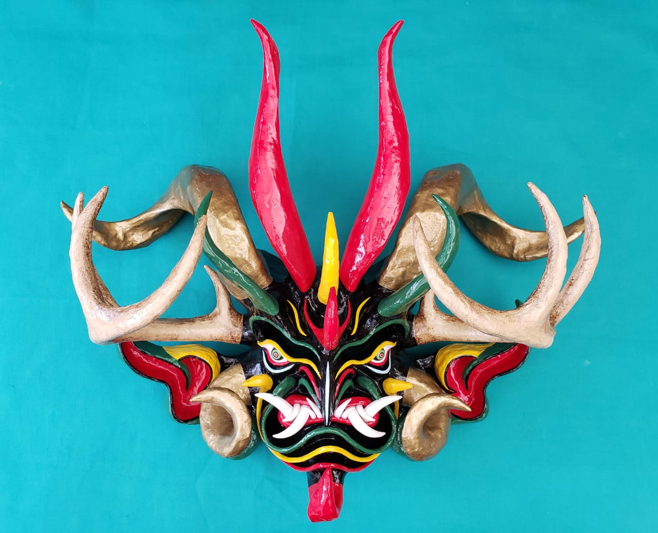 Las máscaras son tradicionales de la celebración de la Diablada Pillareña.