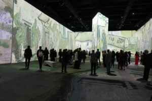 Arte, sentimiento y emoción en una exposición inmersiva de Van Gogh en Quito